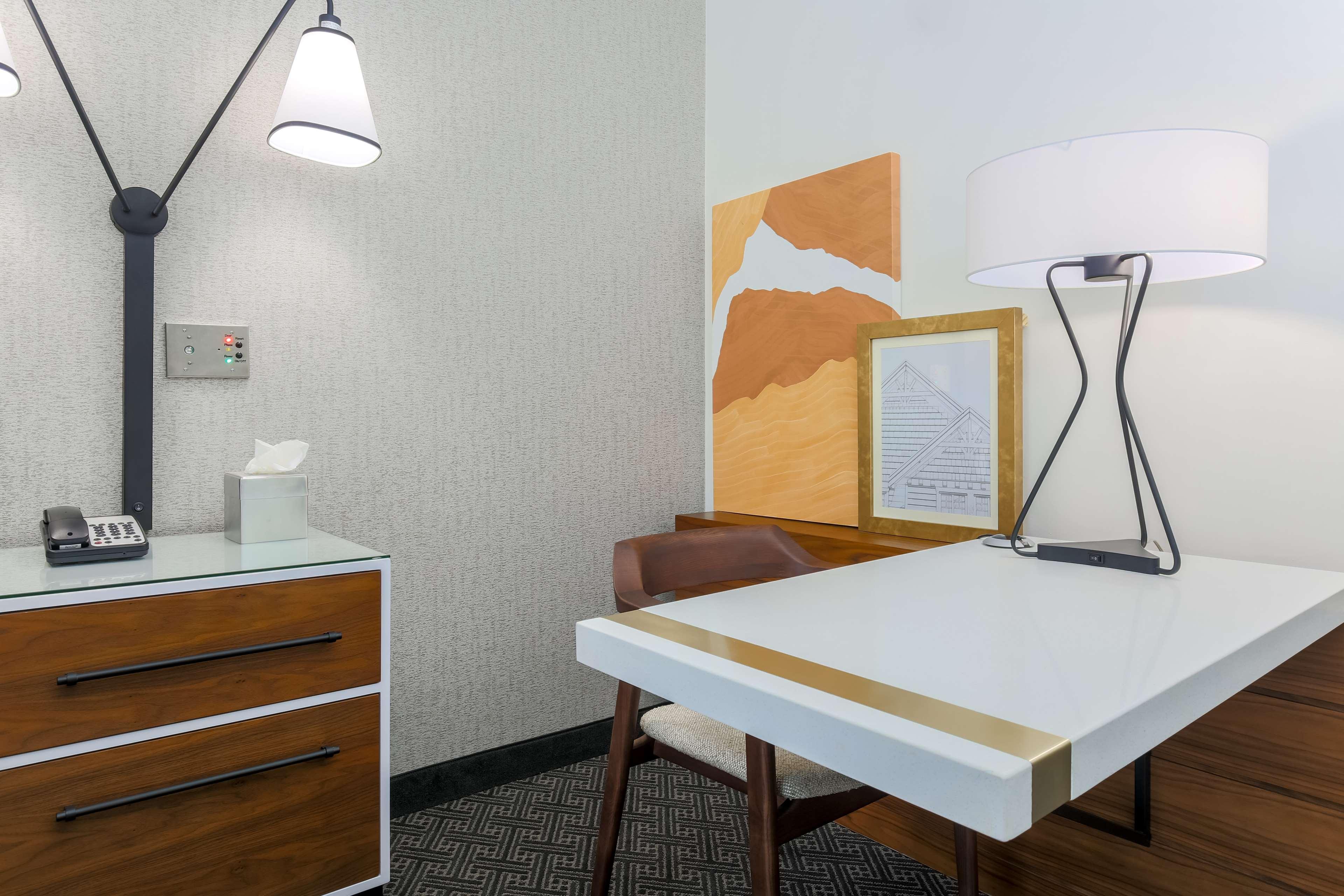 Doubletree Suites By Hilton Hotel Sacramento - Ранчо Кордова Экстерьер фото