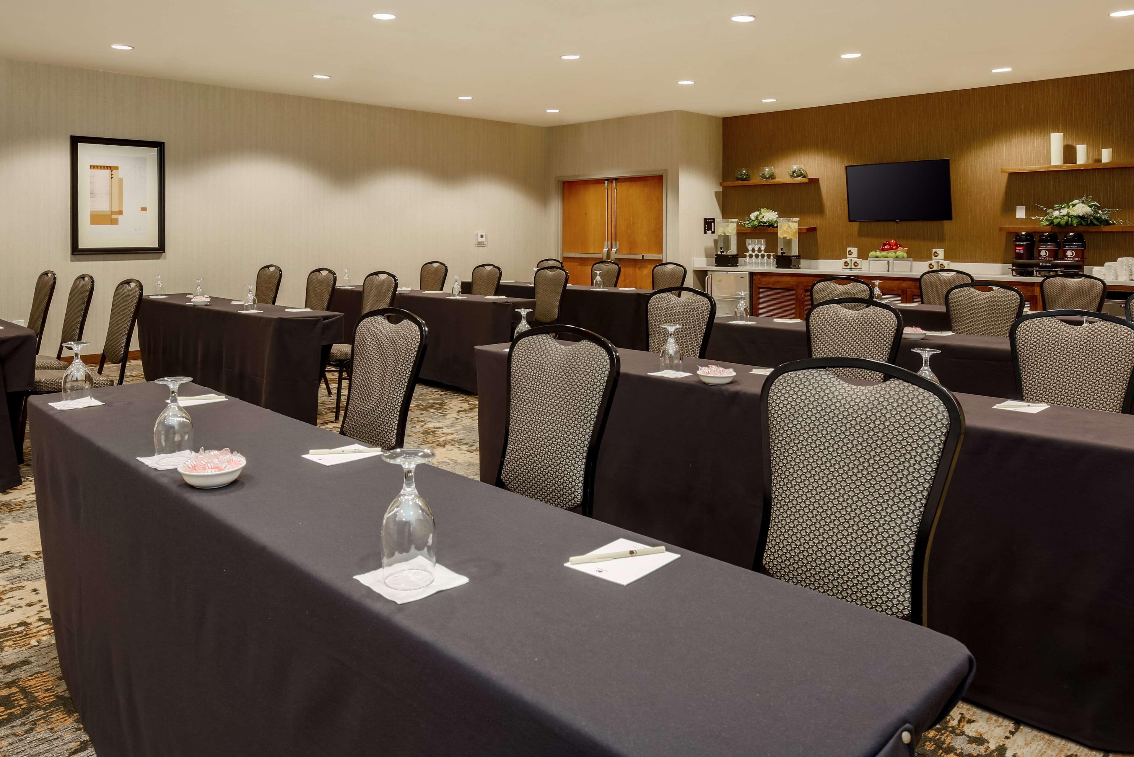 Doubletree Suites By Hilton Hotel Sacramento - Ранчо Кордова Экстерьер фото