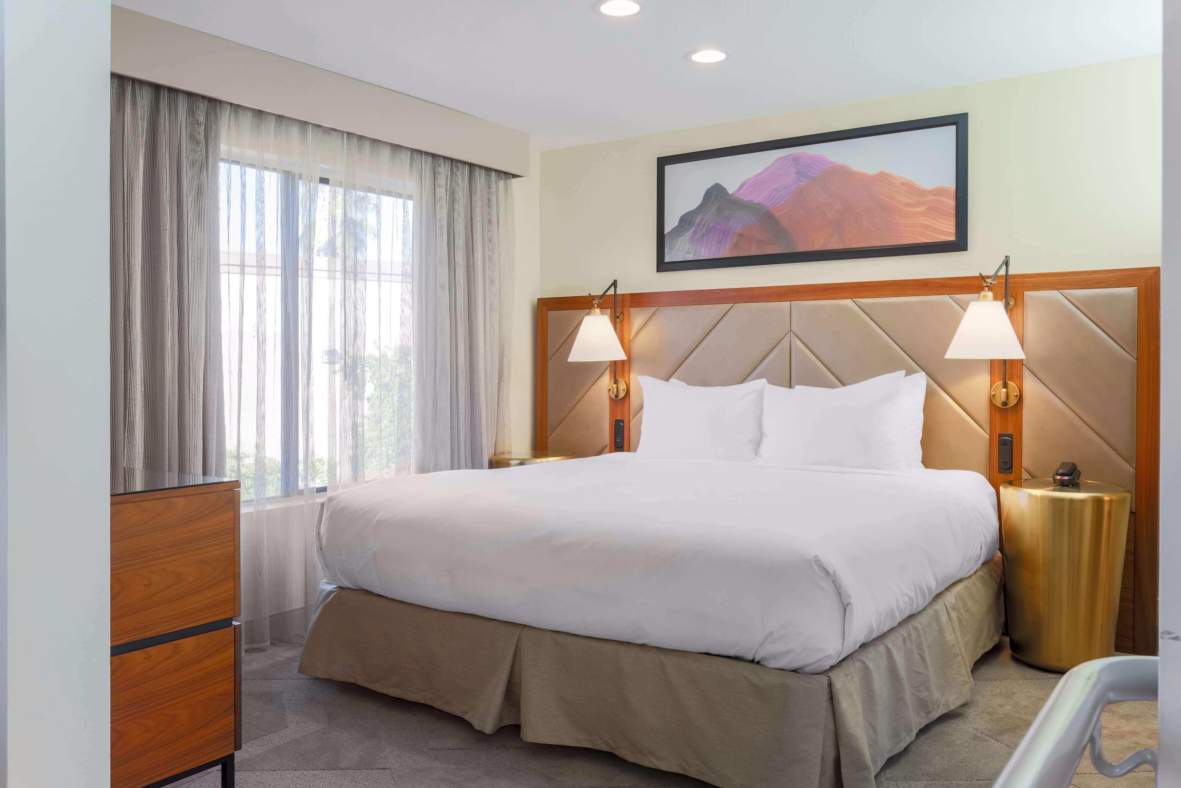 Doubletree Suites By Hilton Hotel Sacramento - Ранчо Кордова Экстерьер фото