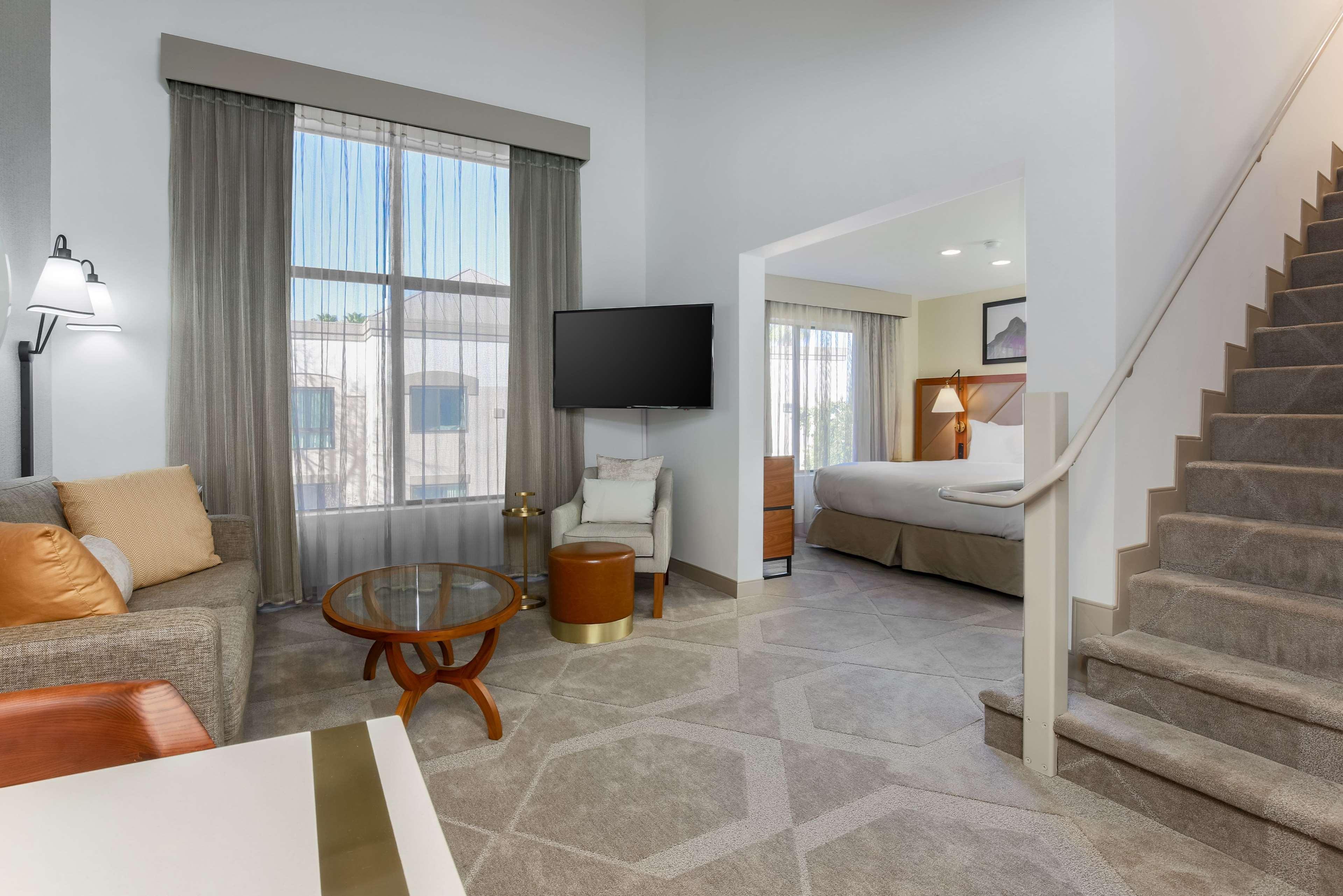 Doubletree Suites By Hilton Hotel Sacramento - Ранчо Кордова Экстерьер фото