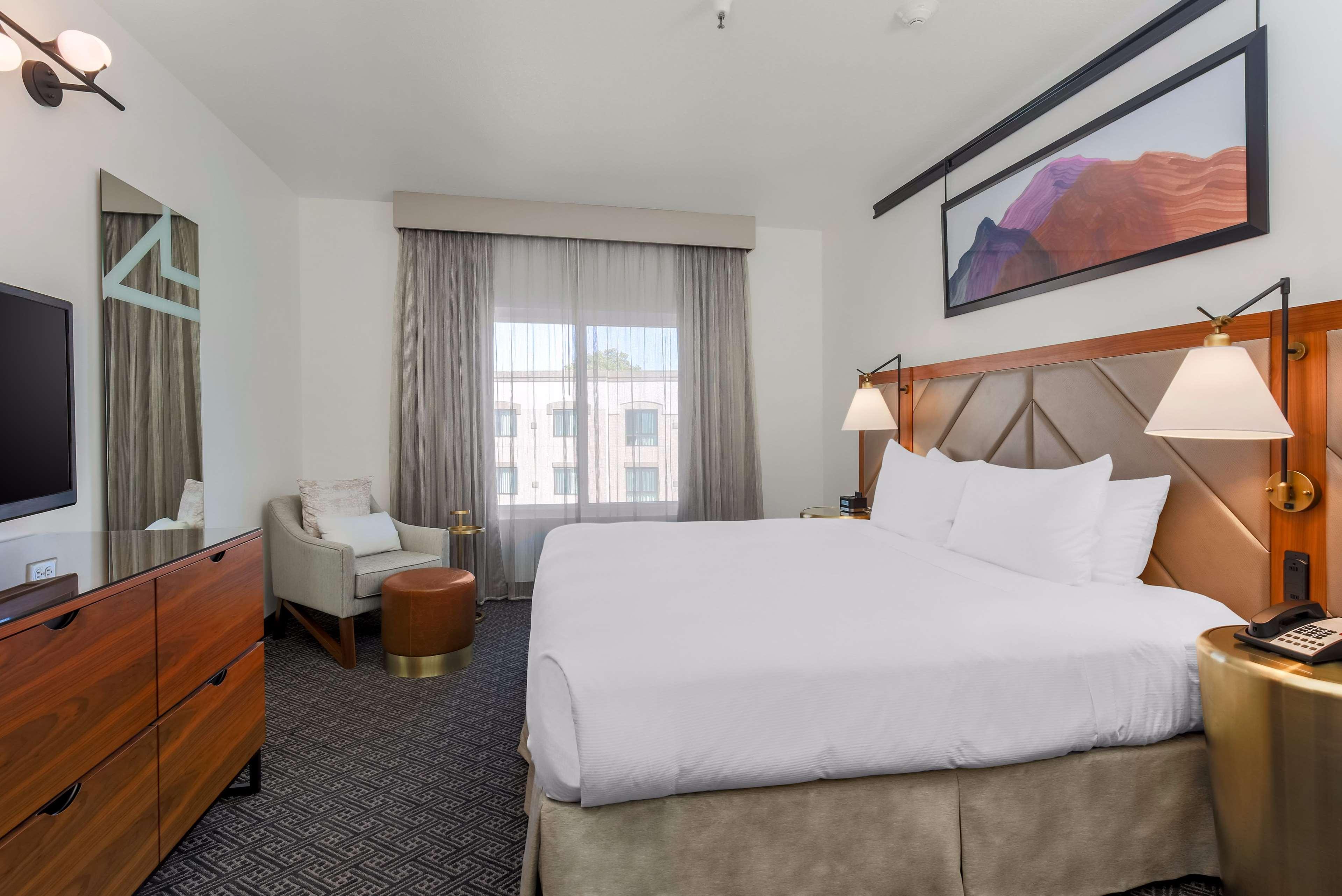 Doubletree Suites By Hilton Hotel Sacramento - Ранчо Кордова Экстерьер фото