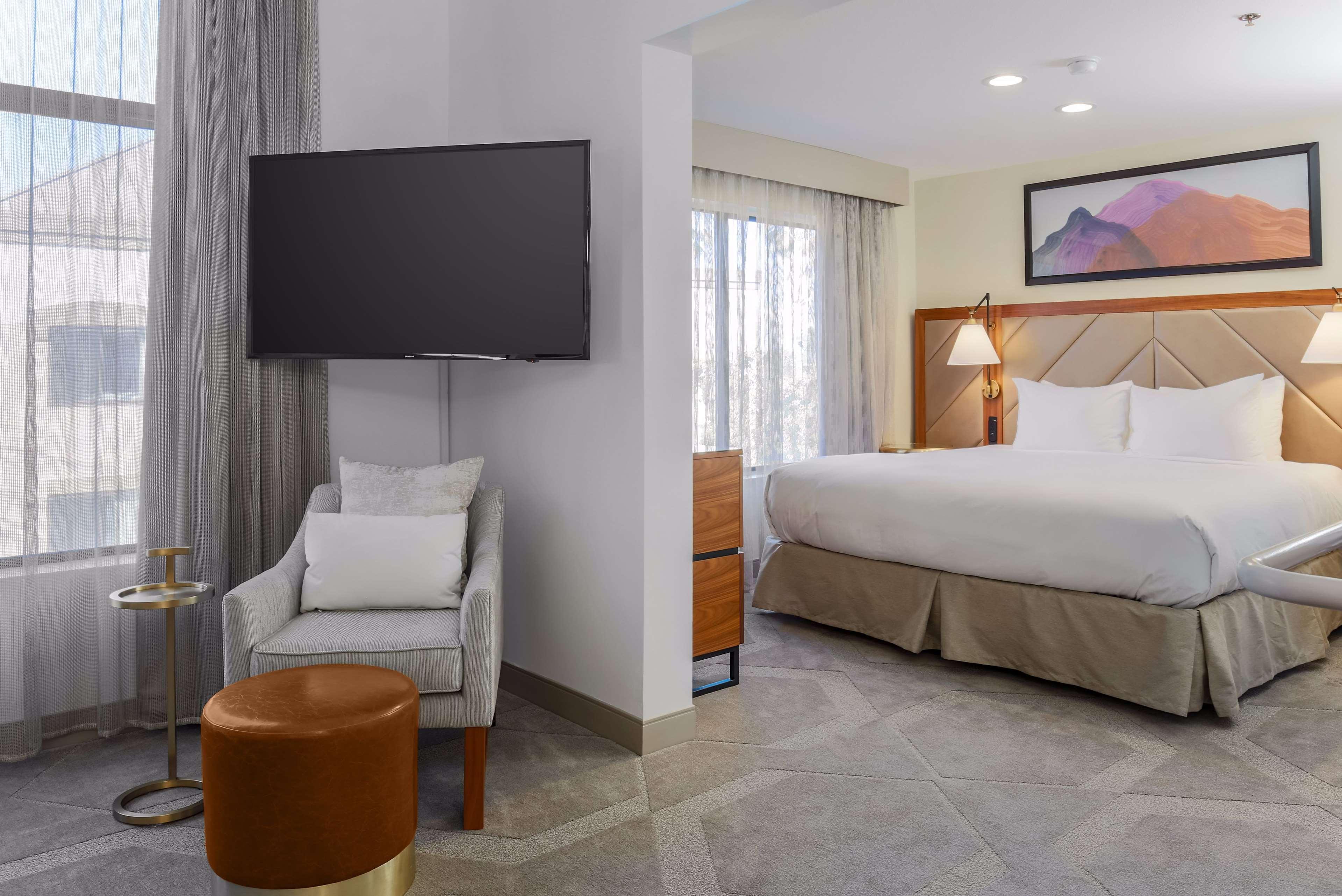 Doubletree Suites By Hilton Hotel Sacramento - Ранчо Кордова Экстерьер фото